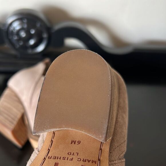 Marc Fisher LTD Dalar Tan Genuine Suede Leather Chelsea Bootie Pointed Toe Sz 6M - Picture 9 of 12